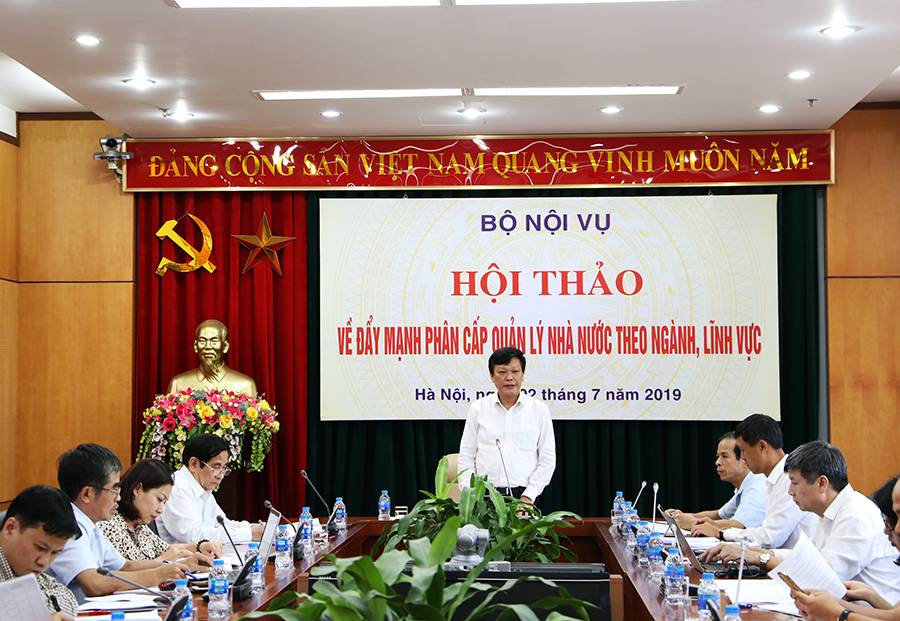 Hội thảo về đẩy mạnh phân cấp quản lý nhà nước theo ngành, lĩnh vực