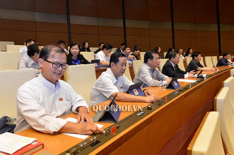Quốc hội thông qua Luật sửa đổi, bổ sung một số điều của Luật Cán bộ, công chức và Luật viên chức