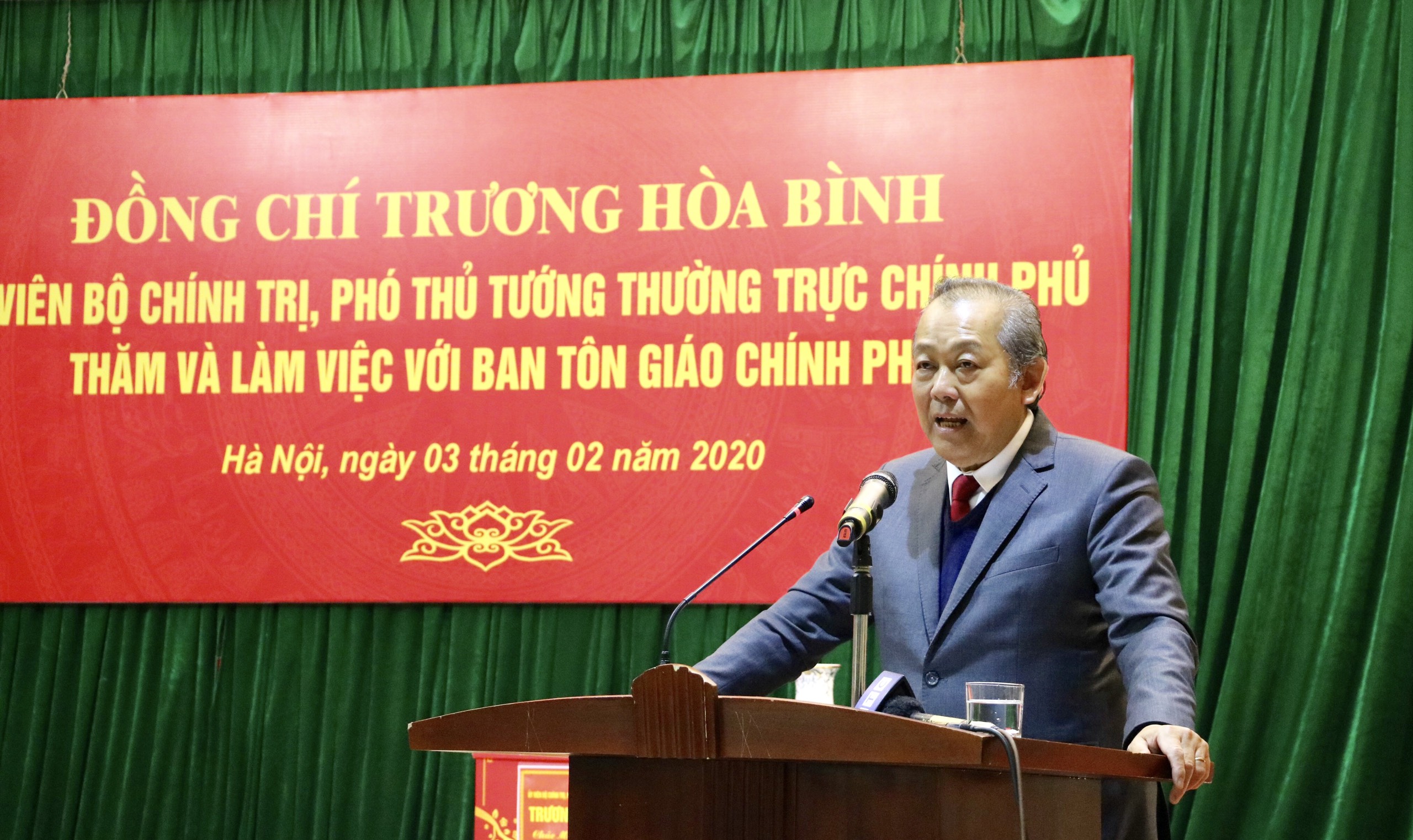 Phó Thủ tướng Thường trực Chính phủ Trương Hòa Bình thăm và làm việc với Ban Tôn giáo Chính phủ