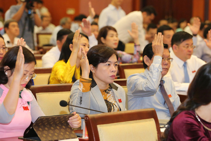 TP HCM tiếp tục xin trung ương không tổ chức HĐND quận, phường