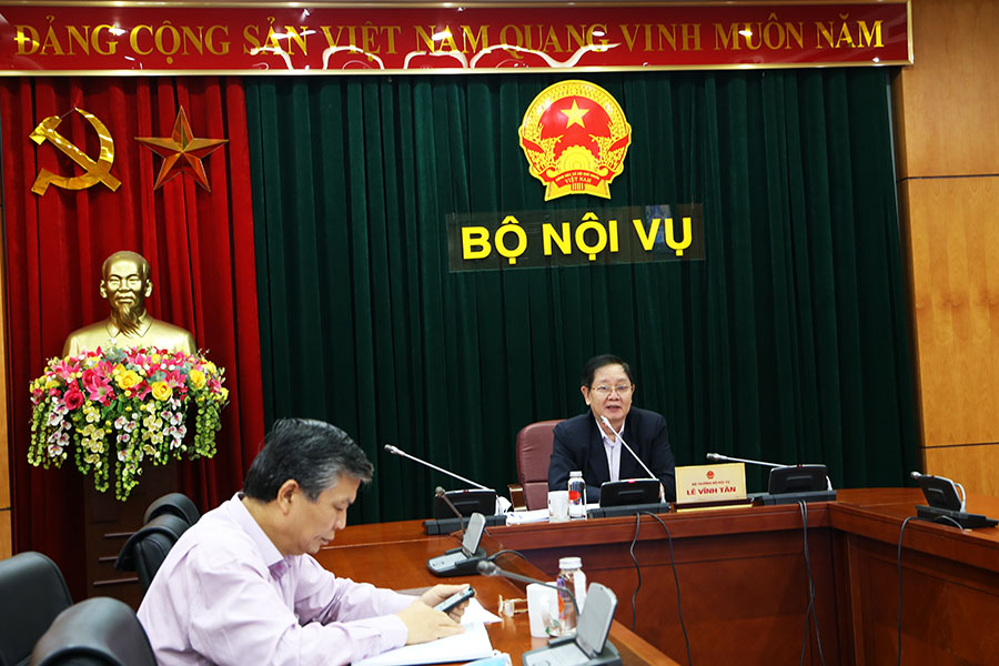 Bộ Nội vụ tiếp tục thực hiện các biện pháp phòng, chống dịch COVID-19 và làm việc trực tuyến tại nhà đến hết ngày 22/4/2020