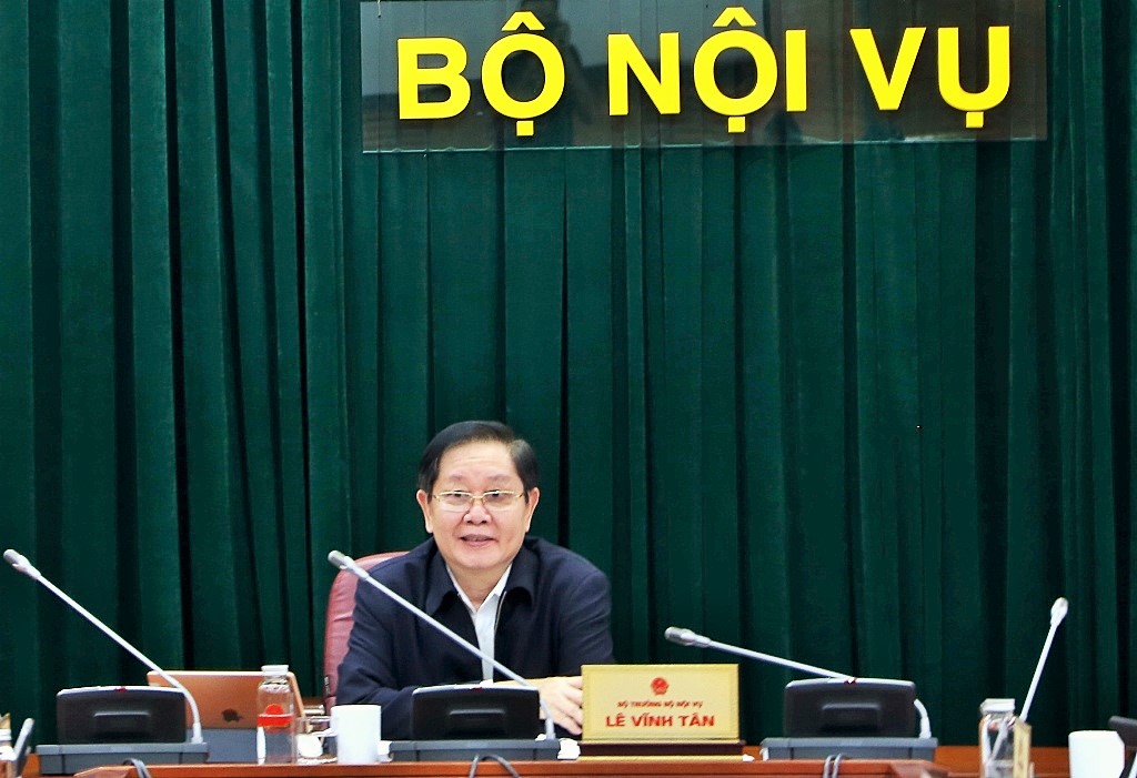 Bộ trưởng Lê Vĩnh Tân: Nghiên cứu, tổ chức kiểm tra công vụ bằng hình thức trực tuyến