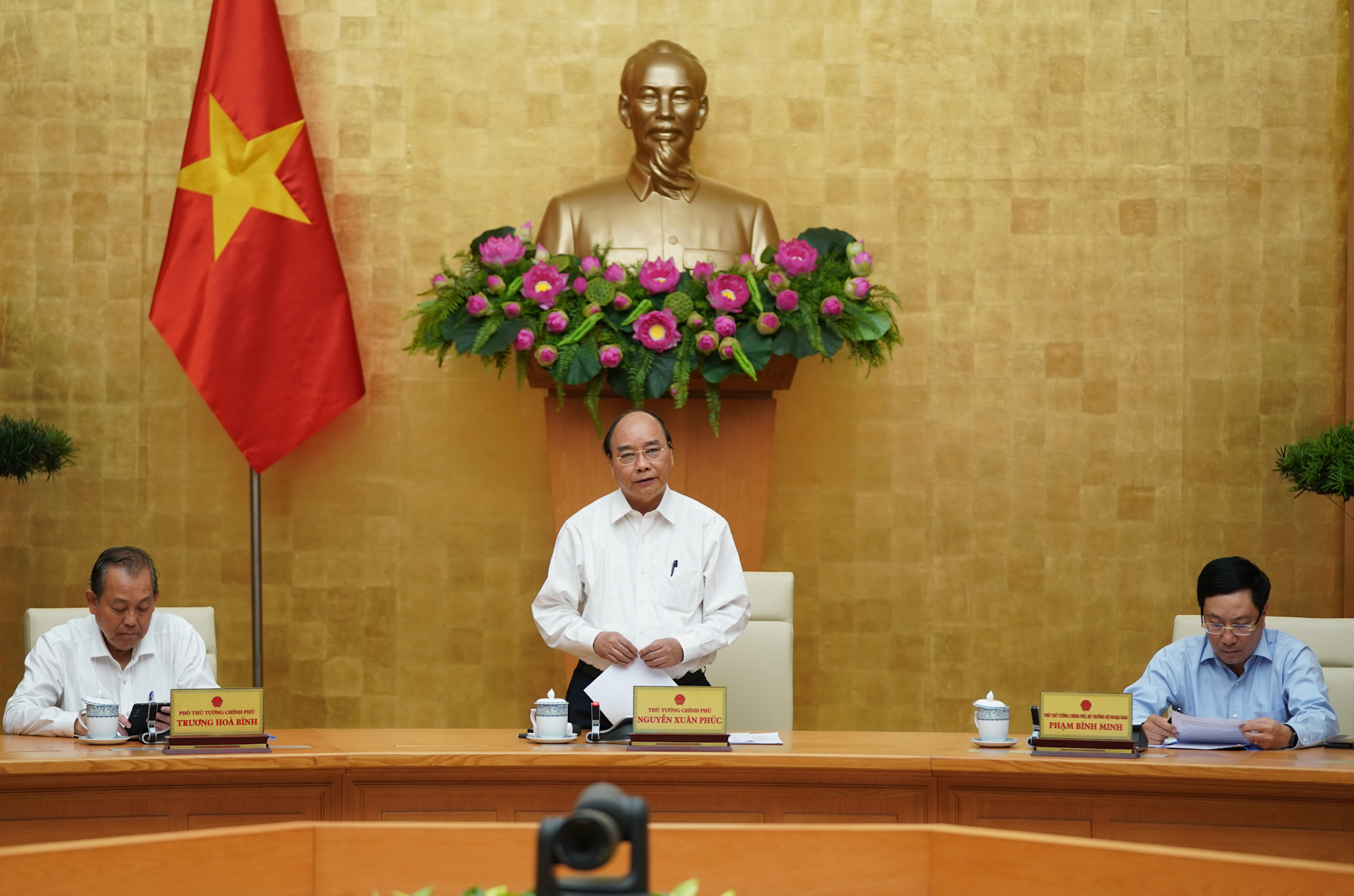 Kết luận của Thủ tướng tại cuộc họp Thường trực Chính phủ về phòng, chống dịch COVID-19