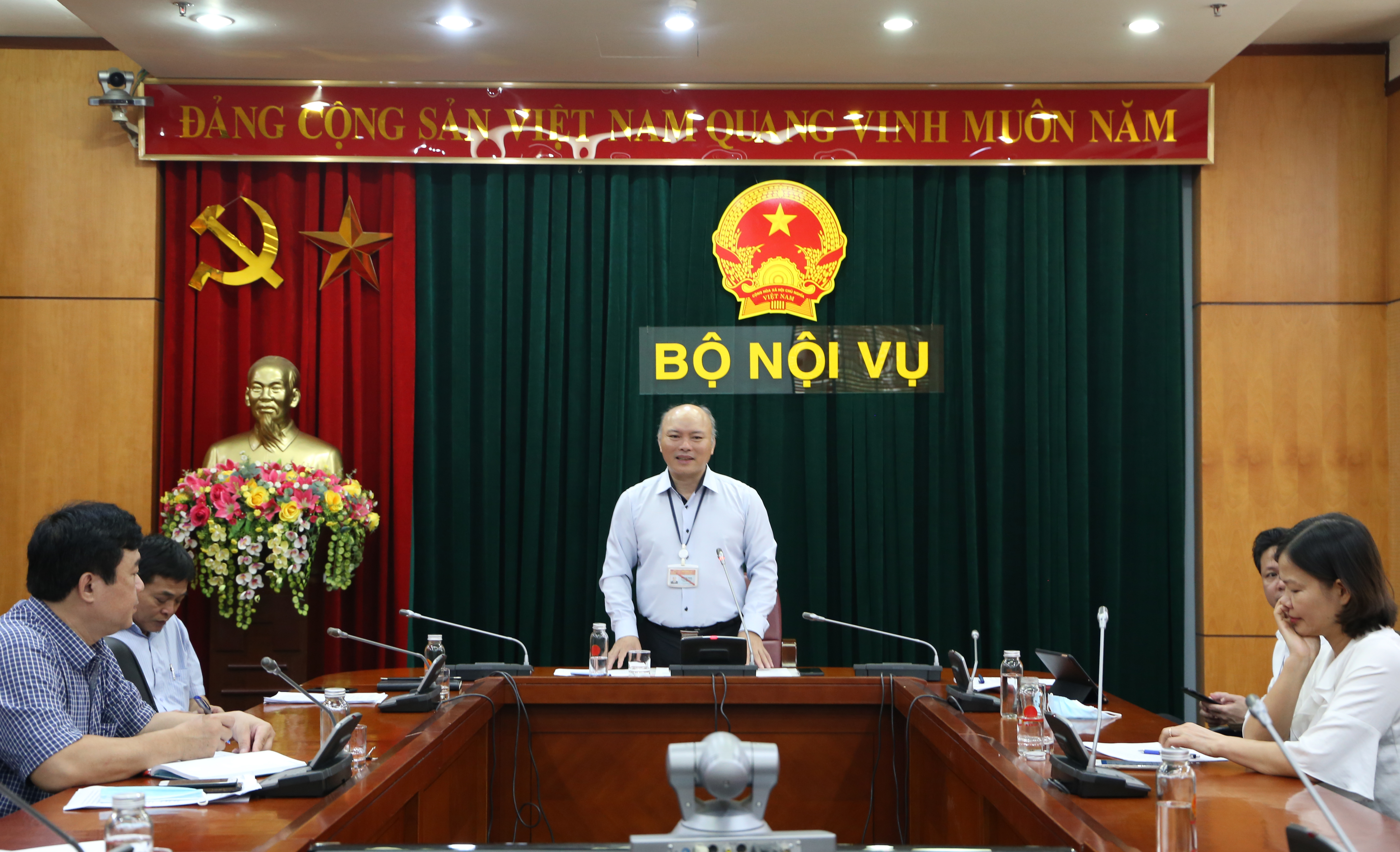 Họp Tổ công tác rà soát, cắt giảm, đơn giản hóa thủ tục hành chính của Bộ Nội vụ