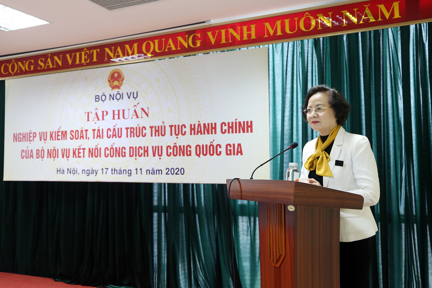 Khai mạc Lớp tập huấn kỹ năng, nghiệp vụ kiểm soát thủ tục hành chính của Bộ Nội vụ