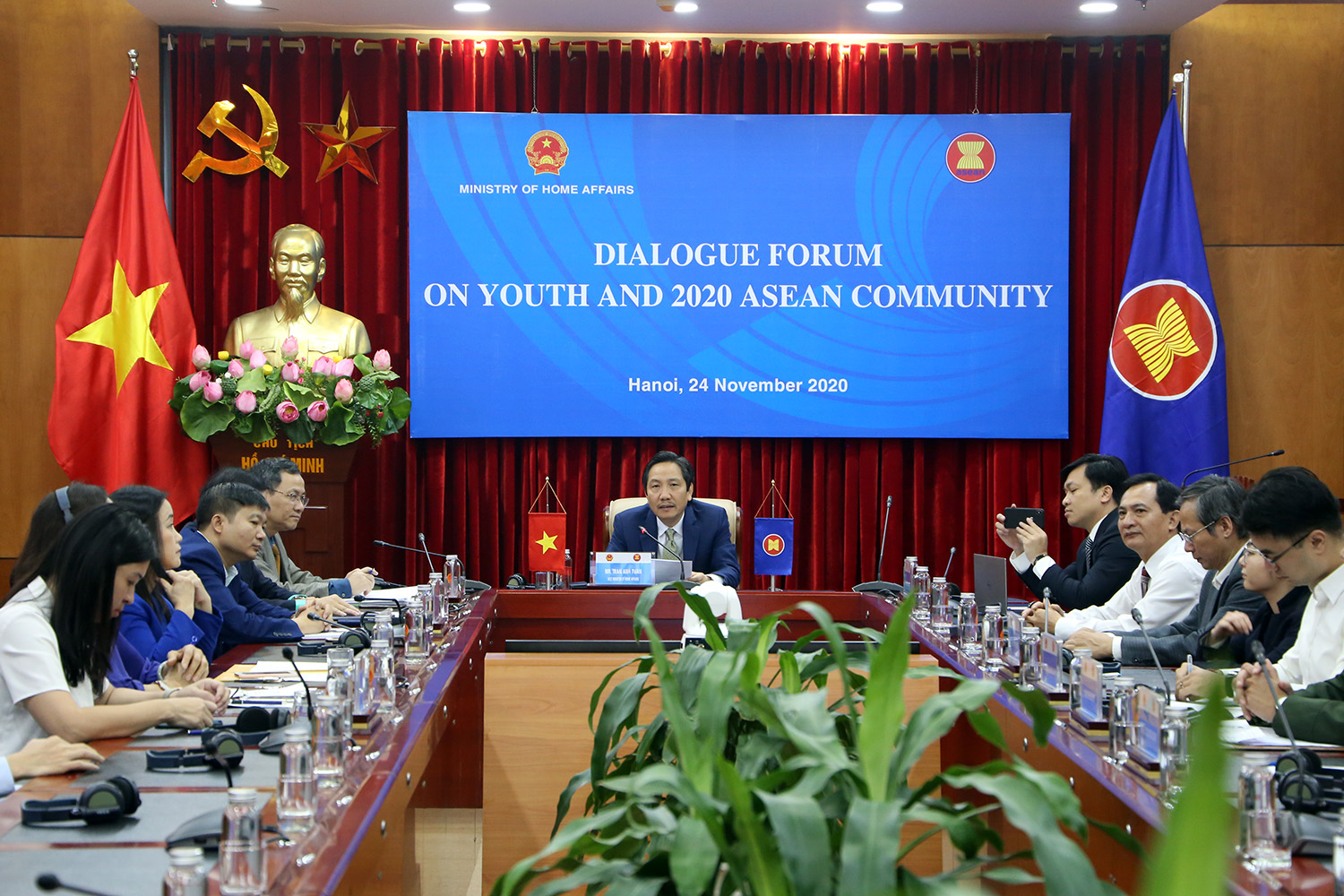 Diễn đàn đối thoại thanh niên và Cộng đồng ASEAN 2020
