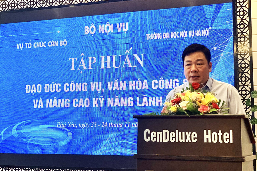 Tập huấn đạo đức công vụ, văn hóa công sở và nâng cao kỹ năng lãnh đạo
