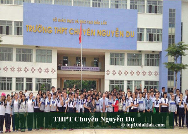 Trường Trung học phổ thông Chuyên Nguyễn Du: Nhiều sáng kiến, sáng tạo trong dạy và học