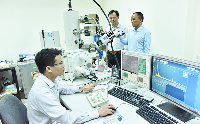 Vướng mắc trong chính sách thu hút nhà khoa học trẻ