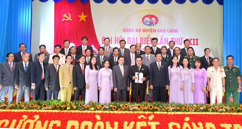 Chợ Lách quan tâm tạo nguồn cán bộ nữ, cán bộ trẻ