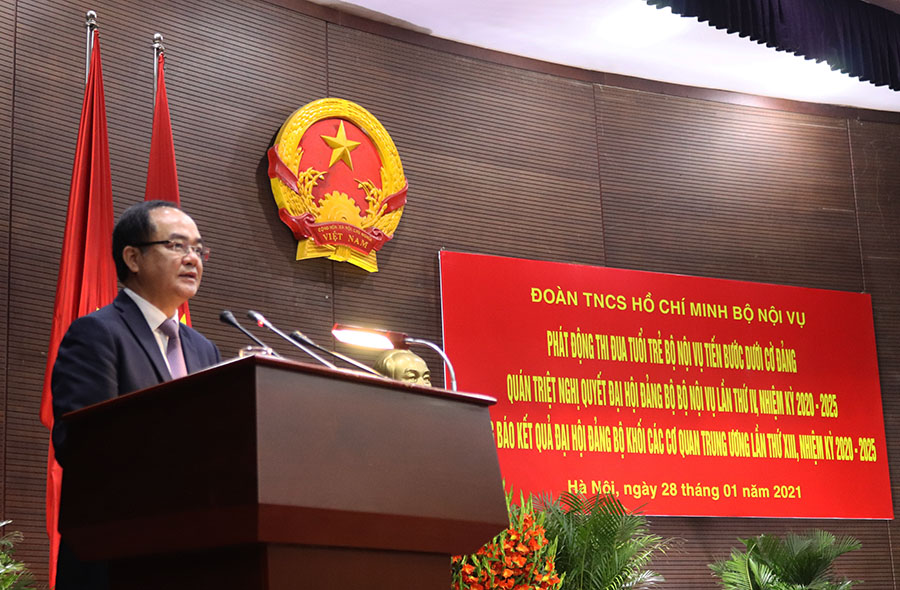 Tuổi trẻ Bộ Nội vụ phát động thi đua: "tự hào tiến bước dưới cờ Đảng" năm 2021