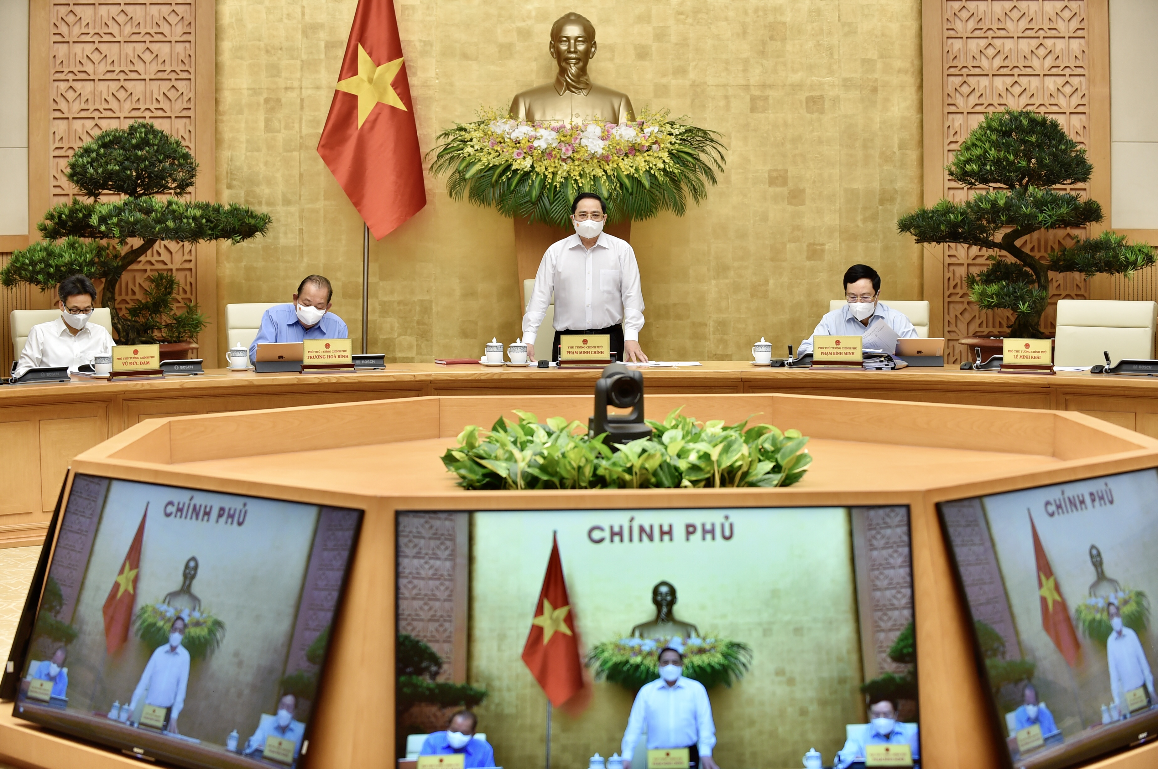Thủ tướng Chính phủ: Chuyển trạng thái phòng chống dịch từ phòng ngự sang chủ động tấn công