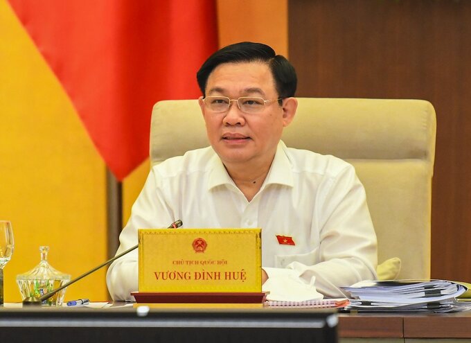 Chủ tịch Quốc hội: 'Dù dịch bệnh vẫn dứt khoát tăng lương'