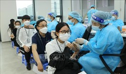 Không lơ là phòng, chống dịch COVID-19, tiêm chủng vaccine thần tốc hơn
