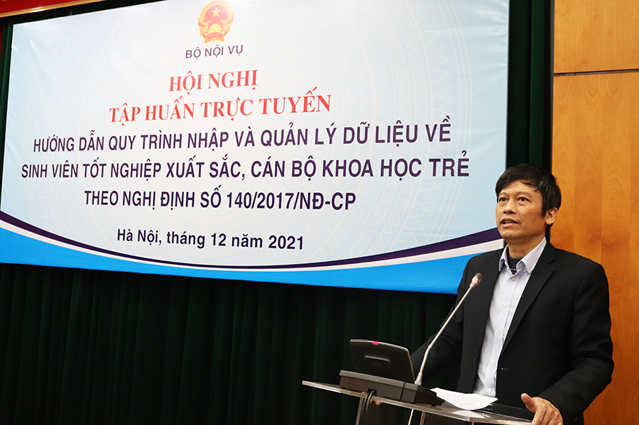 Hội nghị tập huấn trực tuyến hướng dẫn quy trình nhập và quản lý dữ liệu về sinh viên tốt nghiệp xuất sắc, cán bộ khoa học trẻ theo Nghị định số 140/2017/NĐ-CP (Lớp 3)