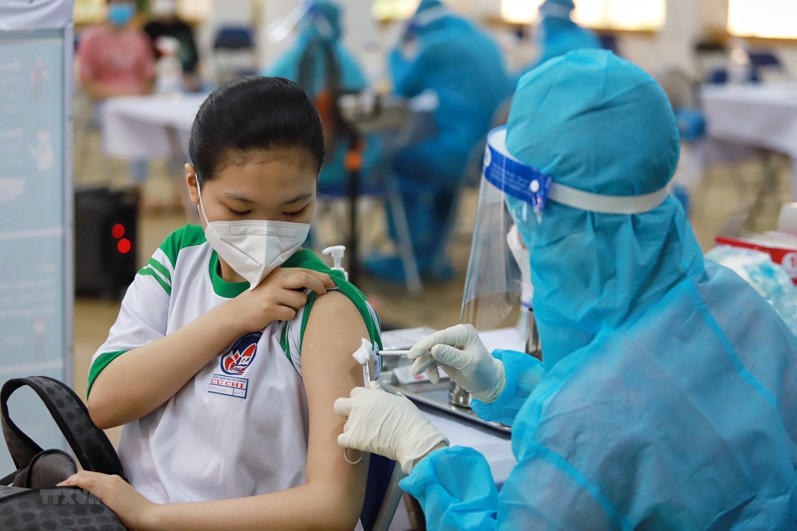 Công điện của Thủ tướng Chính phủ về tiêm vaccine và đẩy mạnh phòng, chống COVID-19