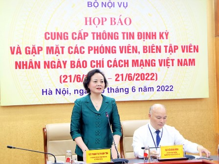 Họp báo cung cấp thông tin định kỳ và gặp mặt các phóng viên, biên tập viên nhân Ngày Báo chí cách mạng Việt Nam 21/6