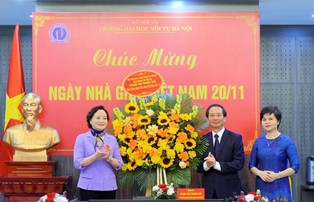 Bộ trưởng Phạm Thị Thanh Trà chúc mừng Ngày Nhà giáo Việt Nam tại Học viện Hành chính Quốc gia và Trường Đại học Nội vụ Hà Nội 