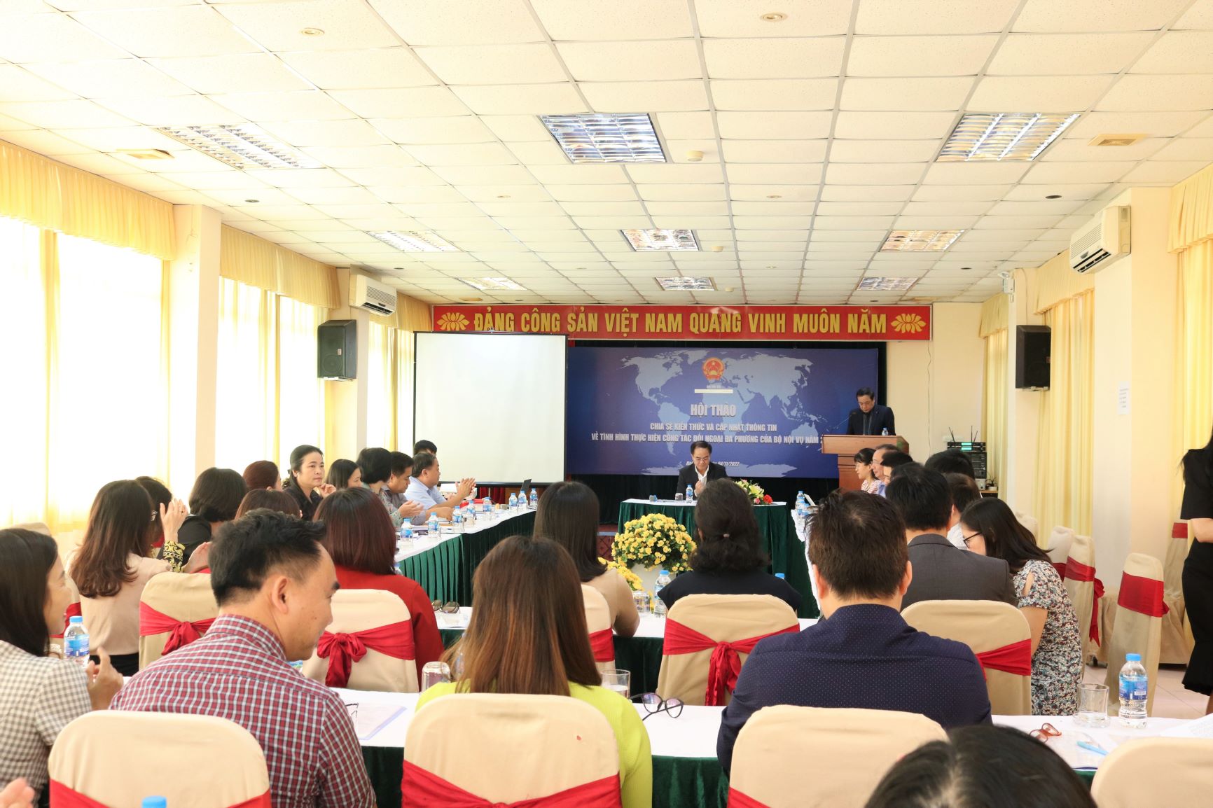 Hội thảo chia sẻ kiến thức và cập nhật thông tin về tình hình thực hiện công tác đối ngoại đa phương của Bộ Nội vụ năm 2022