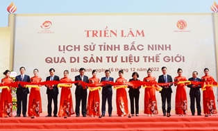 Triển lãm “Lịch sử tỉnh Bắc Ninh qua Di sản tư liệu thế giới”