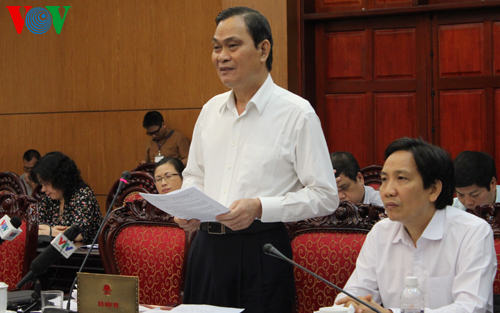 Khắc phục tình trạng đổ dồn trách nhiệm lên Thủ tướng