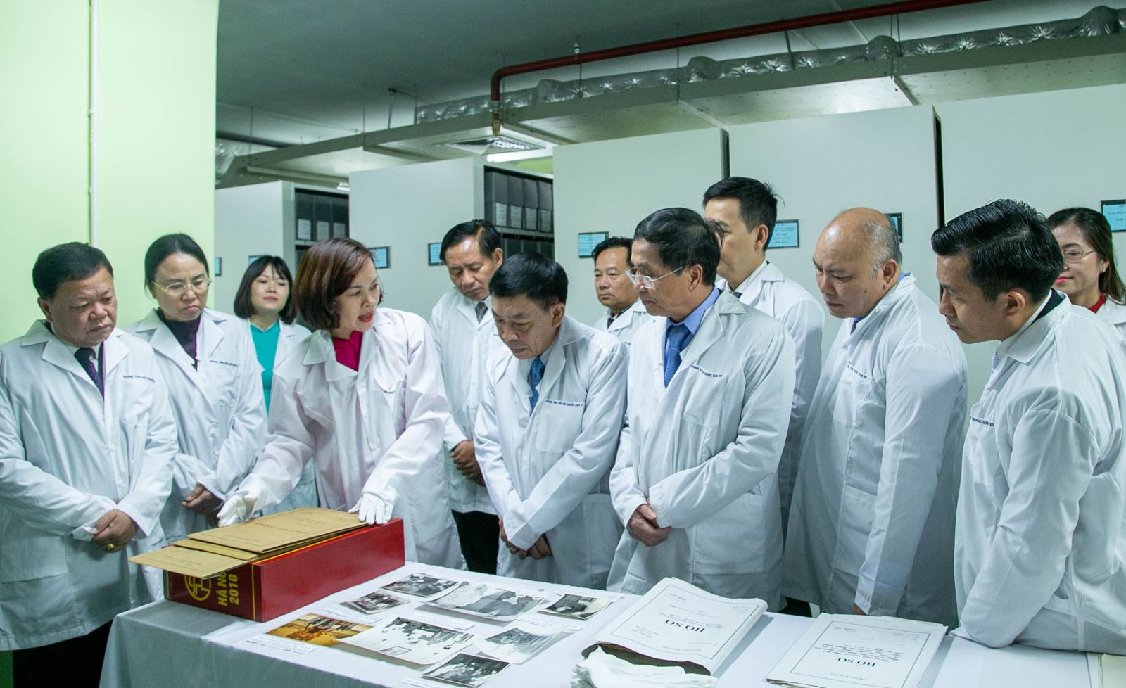 Đoàn cán bộ cấp cao Bộ Nội vụ Lào thăm và làm việc tại Trung tâm Lưu trữ quốc gia III