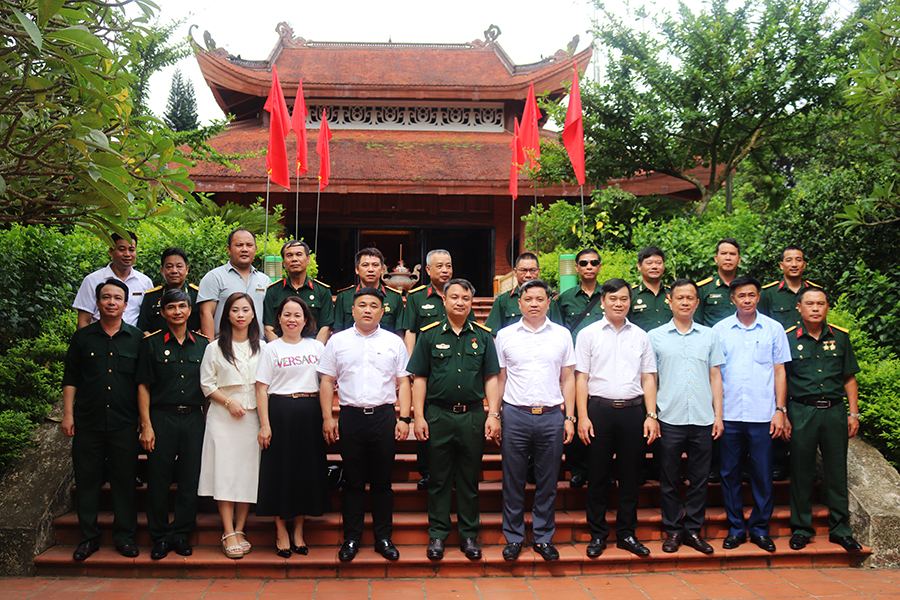 Hội Cựu chiến binh cơ quan Bộ Nội vụ tổ chức về nguồn nhân kỷ niệm 76 năm ngày Thương binh - Liệt sĩ ngày 27/7/1947 - 27/7/2023.