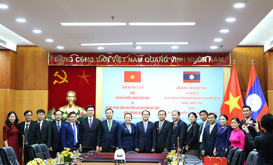 Thứ trưởng Bộ Nội vụ Vũ Chiến Thắng hội đàm với Đoàn Ủy ban Trung ương Mặt trận Lào Xây dựng Đất nước về kinh nghiệm quản lý nhà nước về tôn giáo