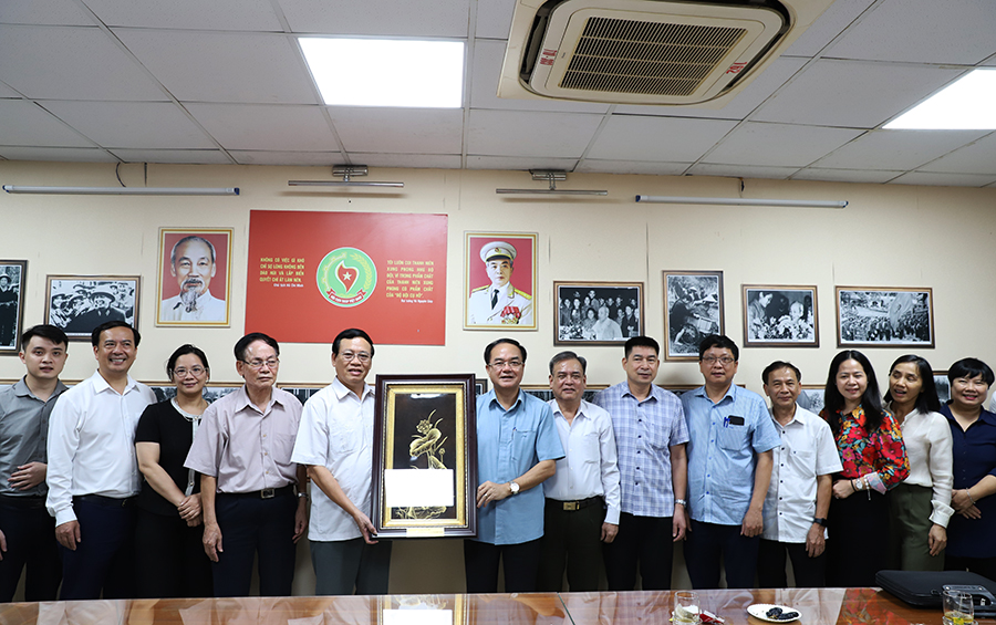 Đoàn công tác của Bộ Nội vụ thăm và làm việc với Hội Cựu Thanh niên Xung phong Việt Nam