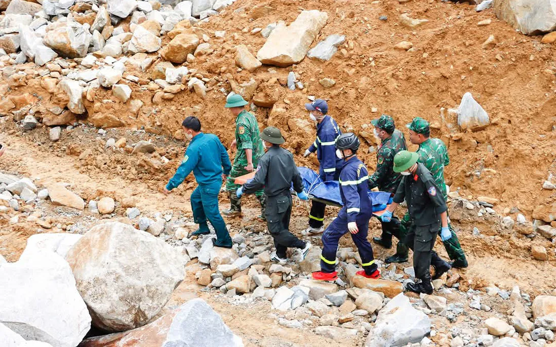 Tăng cường công tác an toàn, vệ sinh lao động mùa mưa bão