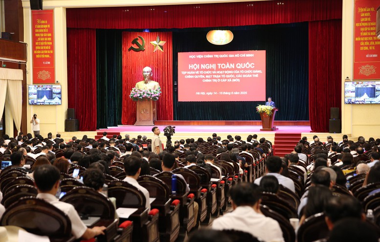 Khai mạc Hội nghị tập huấn toàn quốc về chuyên môn nghiệp vụ liên quan đến đến công tác tổ chức xây dựng Đảng, quản lý nhà nước, tổ chức và hoạt động của Mặt trận Tổ quốc và đoàn thể chính trị ở cấp xã (mới)