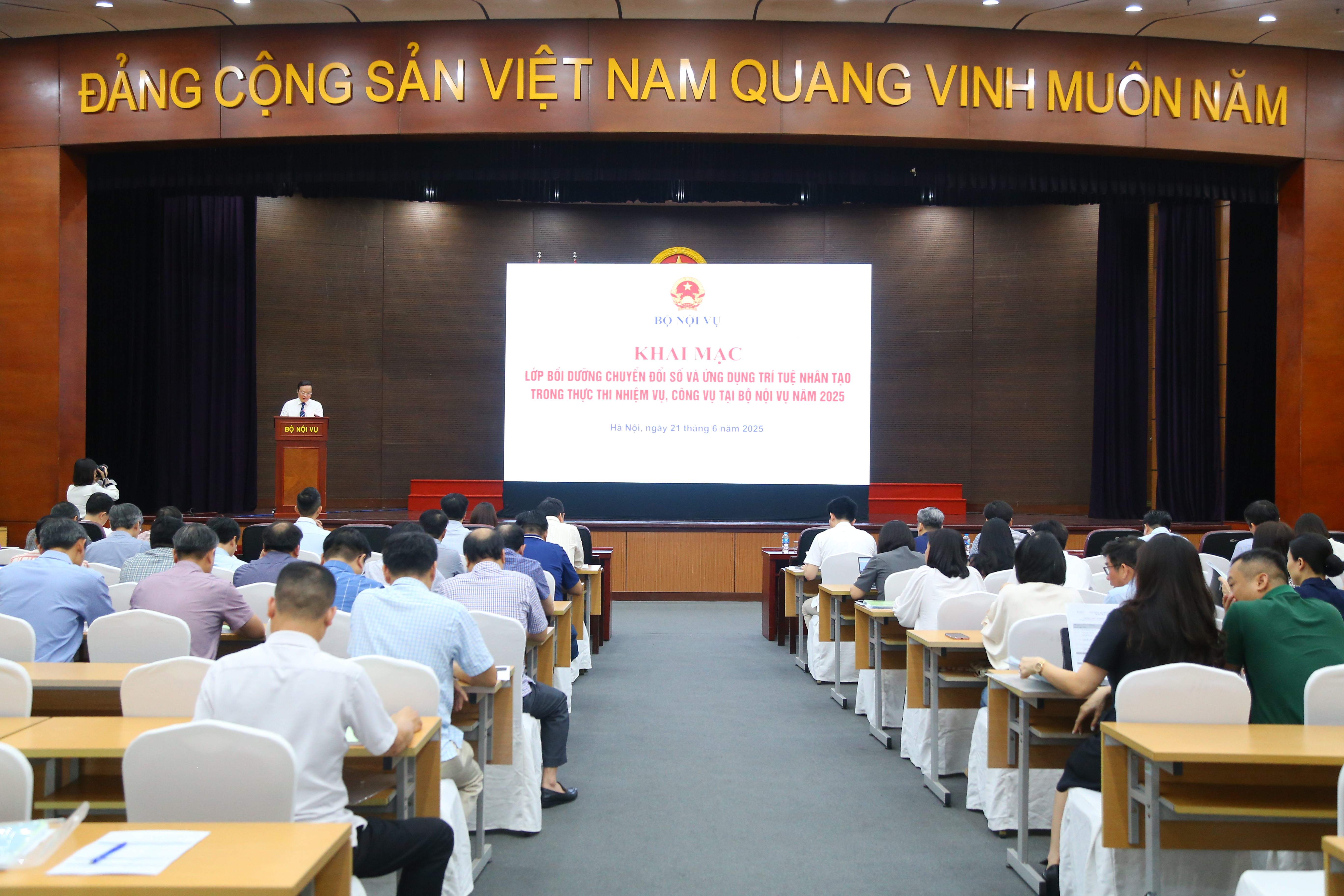 Xây dựng Bộ Nội vụ trở thành hình mẫu về chuyển đổi số và ứng dụng trí tuệ nhân tạo trong hệ thống hành chính nhà nước