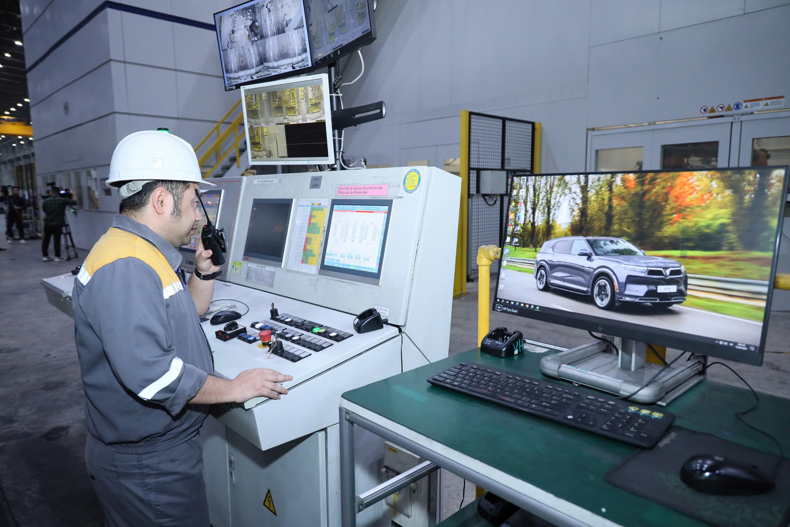 Đề xuất điều chỉnh mức lương tối thiểu tăng 7,2% so với mức hiện hành để áp dụng từ ngày 01/01/2026