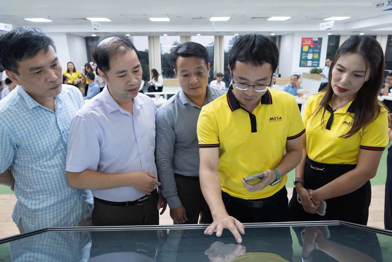Tăng cường ứng dụng khoa học công nghệ, trí tuệ nhân tạo trong đào tạo, bồi dưỡng đối với công chức