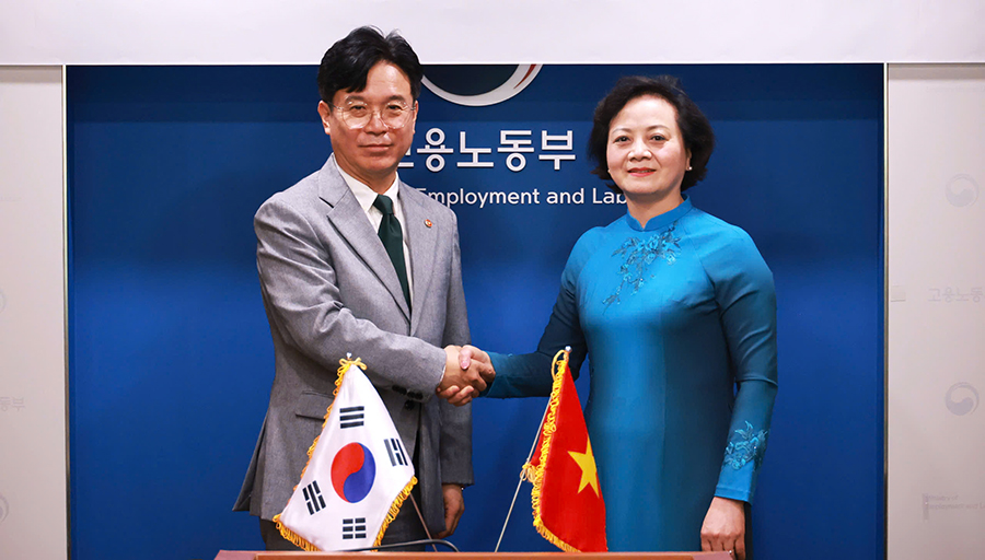 Bộ trưởng Bộ Nội vụ Việt Nam hội đàm với Bộ trưởng Bộ Việc làm và Lao động Hàn Quốc