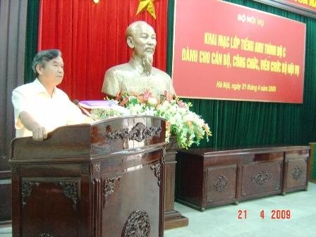 Bộ Nội vụ tổ chức Lớp học “Tiếng Anh trong bối cảnh hành chính”