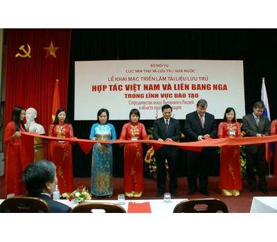 Triển lãm tài liệu lưu trữ chuyên đề về “Hợp tác Việt Nam và Liên bang Nga trong lĩnh vực đào tạo”