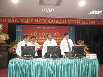 Công bố bộ thủ tục hành chính thuộc phạm vi quản lý của các Bộ 