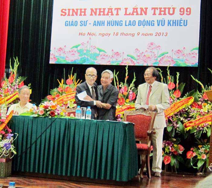 GS. Vũ Khiêu – Nhà khoa học, nhà trí thức toàn tài 