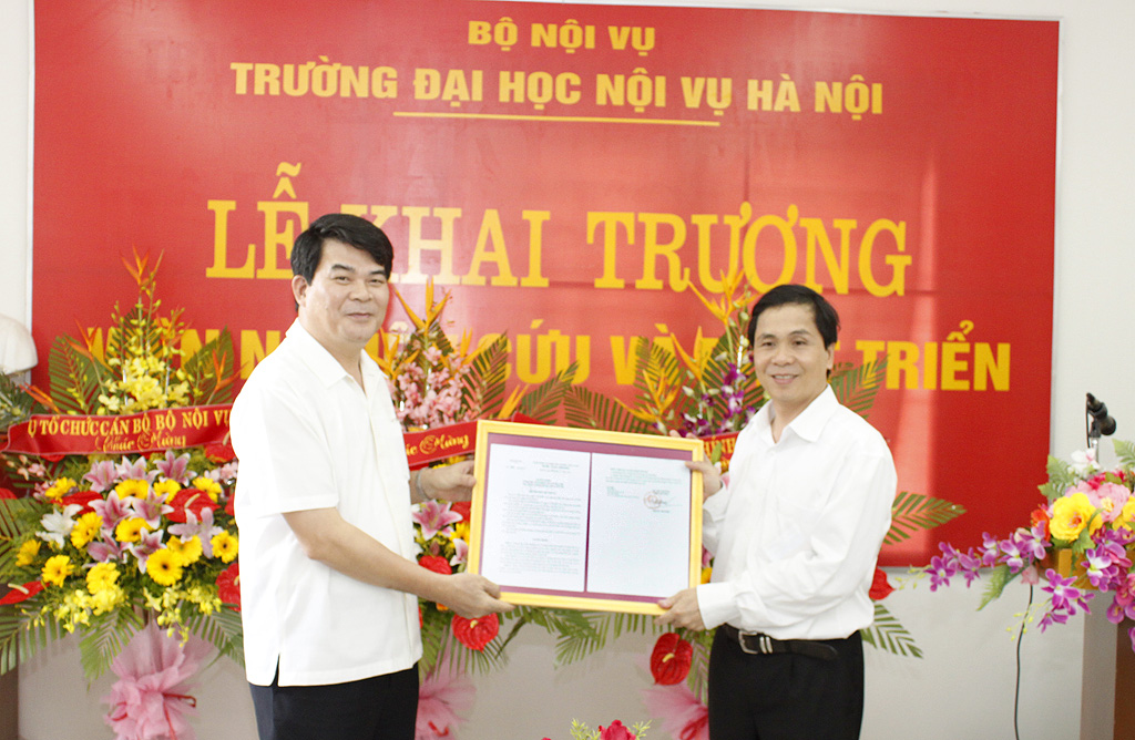 Lễ khai trương Viện Nghiên cứu và Phát triển trực thuộc Trường Đại học Nội vụ Hà Nội