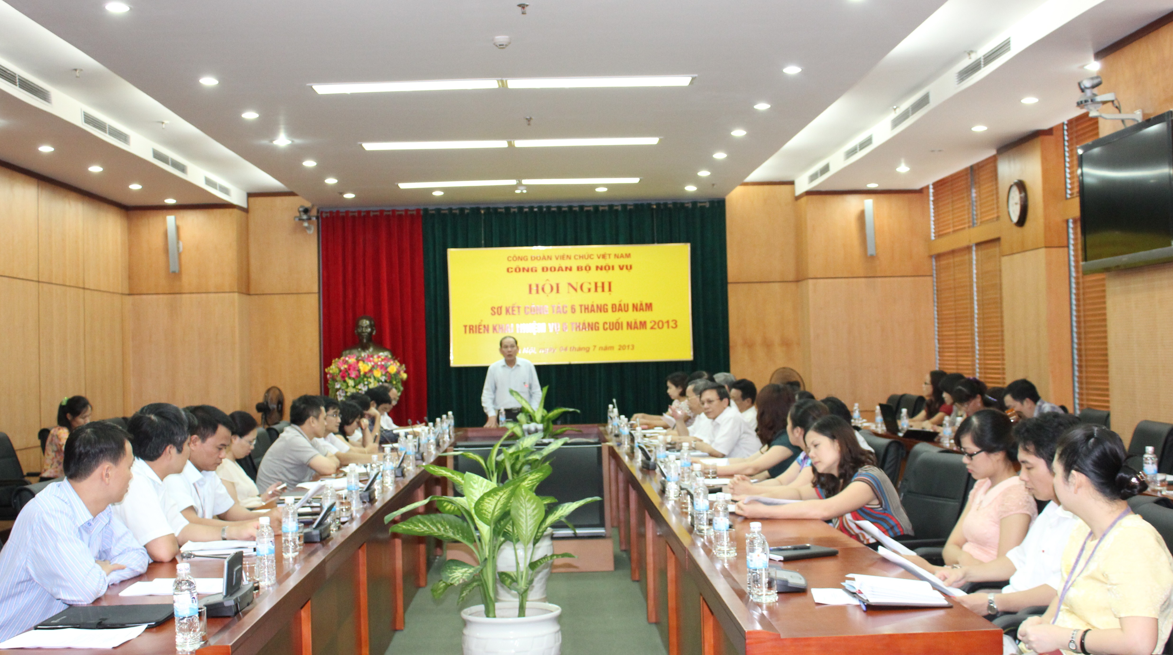 Công đoàn Bộ Nội vụ: Hội nghị sơ kết công tác 6 tháng đầu năm, triển khai nhiệm vụ 6 tháng cuối năm 2013