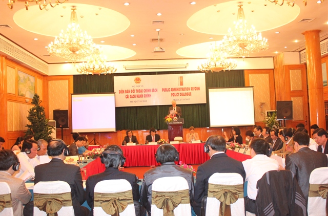 Diễn đàn đối thoại chính sách cải cách hành chính năm 2012