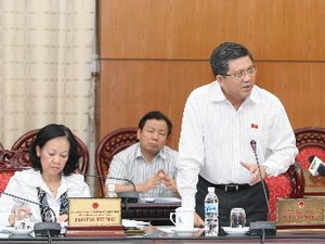 Cho ý kiến về quy trình lấy phiếu, bỏ phiếu tín nhiệm