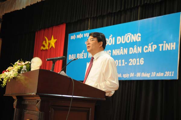 Lớp Bồi dưỡng đại biểu Hội đồng nhân dân cấp tỉnh nhiệm kỳ 2011 - 2016 tại Thành phố Hồ Chí Minh