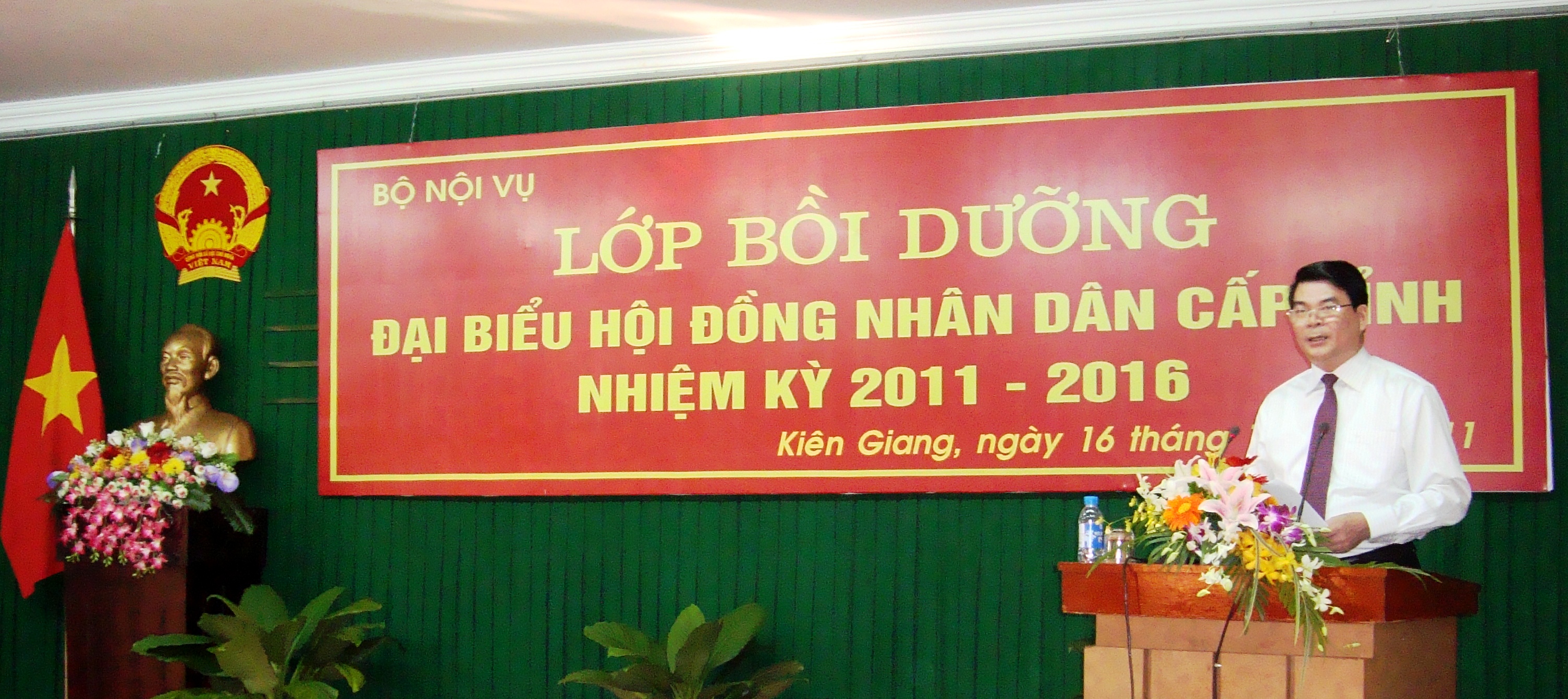 Lớp Bồi dưỡng đại biểu Hội đồng nhân dân cấp tỉnh nhiệm kỳ 2011 - 2016 tại tỉnh Kiên Giang