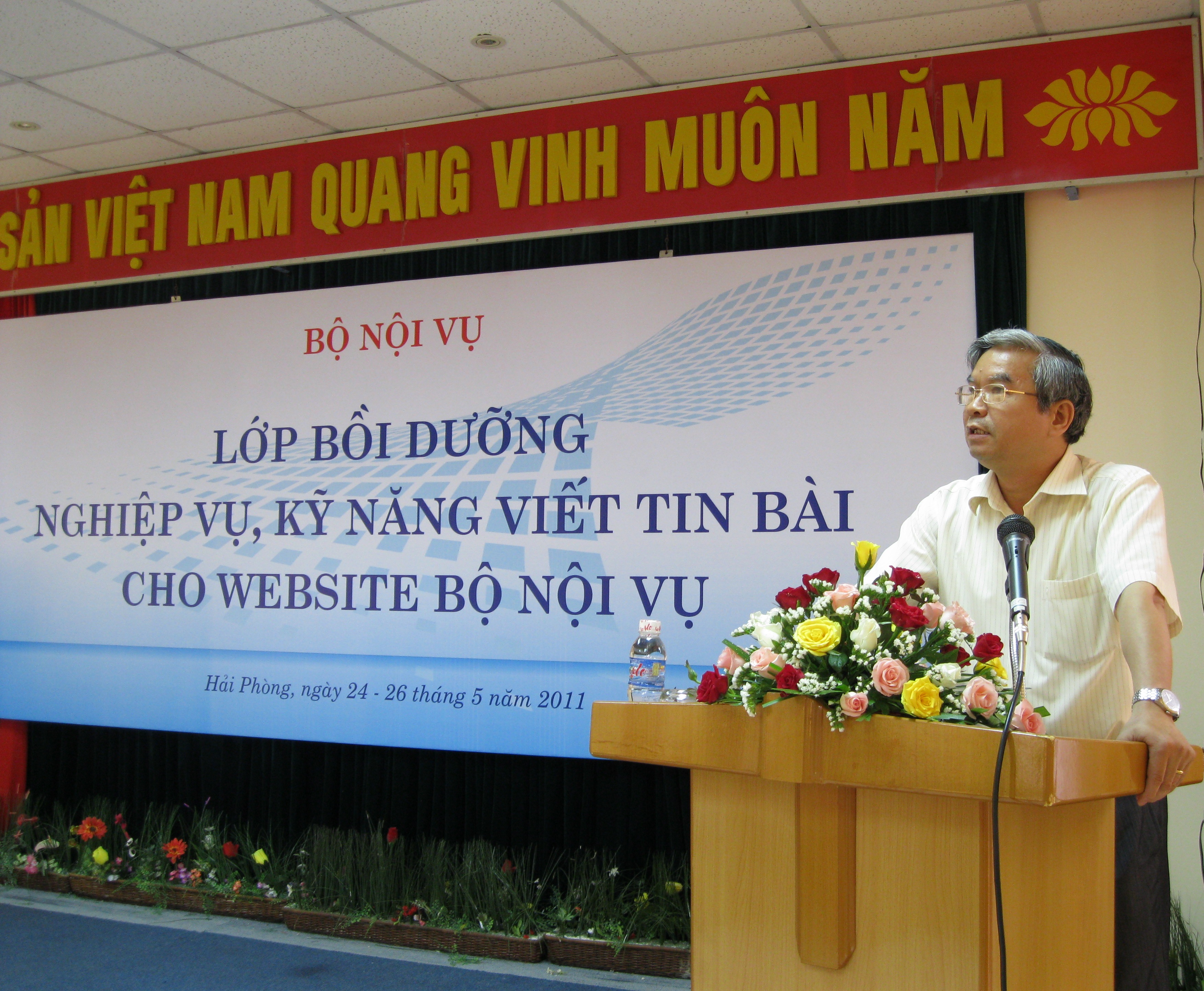 Lớp bồi dưỡng nghiệp vụ, kỹ năng viết tin, bài cho Website Bộ Nội vụ