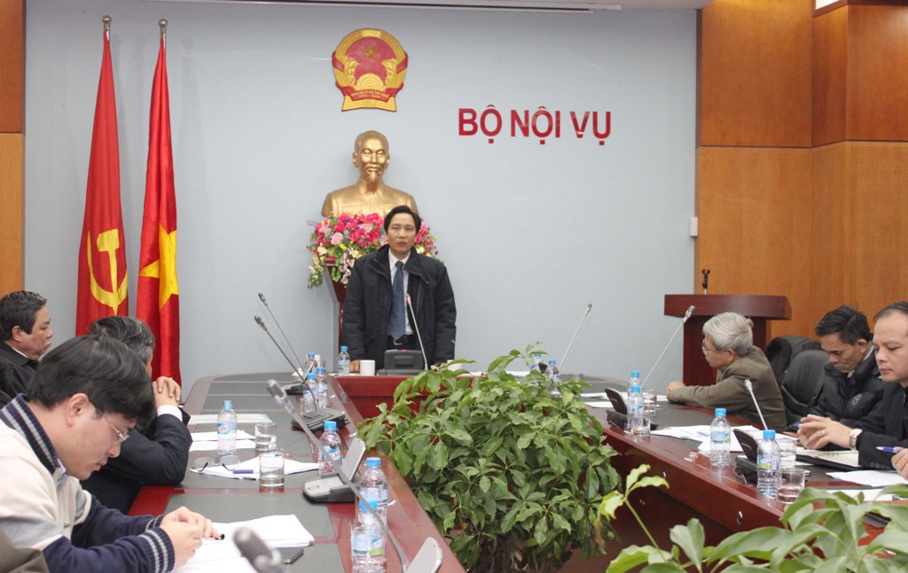 Tổ Biên tập Đề án “Thí điểm đổi mới cách tuyển chọn lãnh đạo cấp vụ, cấp phòng” họp phiên thứ nhất