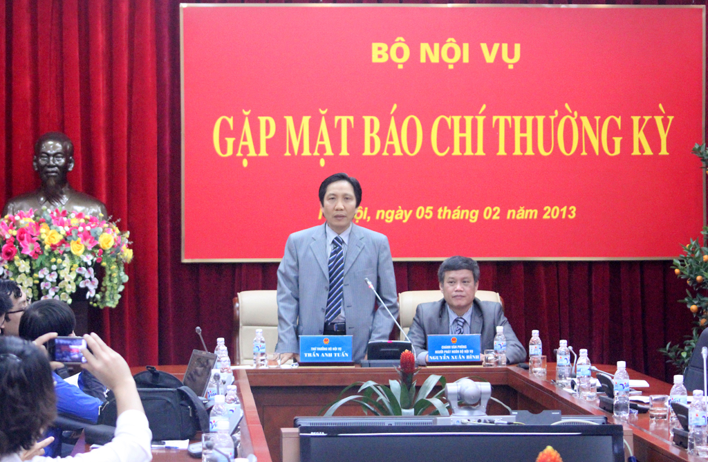 Gặp mặt báo chí thường kỳ tháng 01/2013